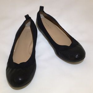 Banana Republic black stretchy flats